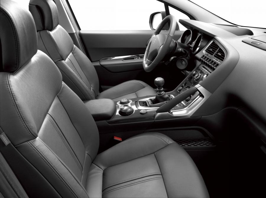  Peugeot 3008 2010 года  (фото 89 из 148)